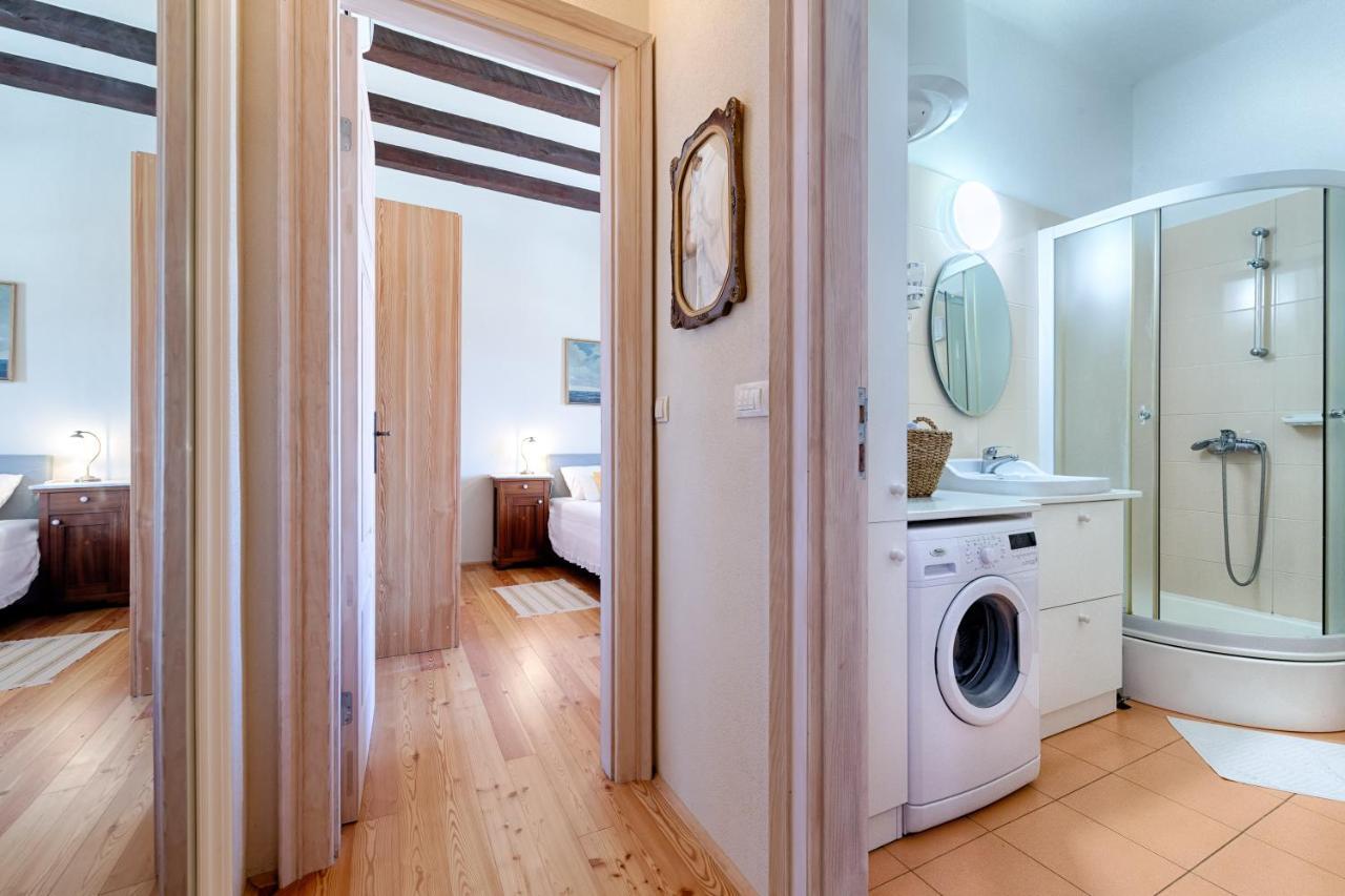 Apartment Lilly Vis Ngoại thất bức ảnh