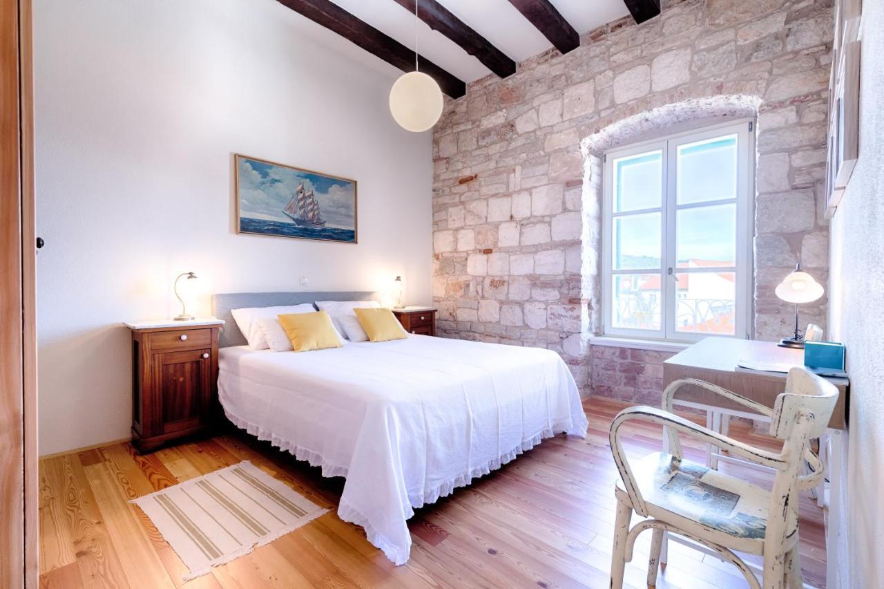 Apartment Lilly Vis Ngoại thất bức ảnh