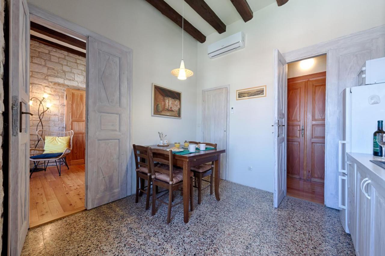 Apartment Lilly Vis Ngoại thất bức ảnh