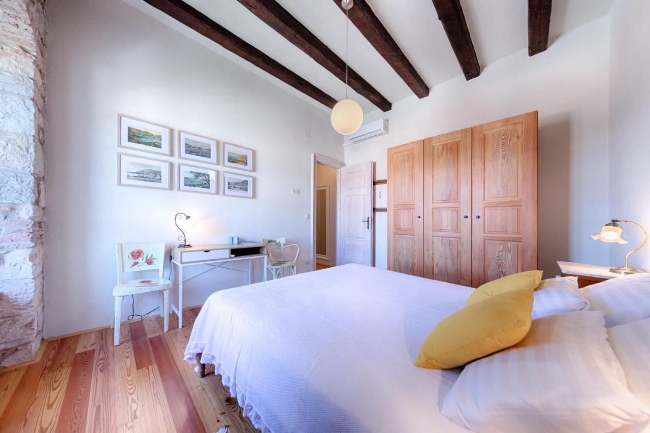 Apartment Lilly Vis Ngoại thất bức ảnh
