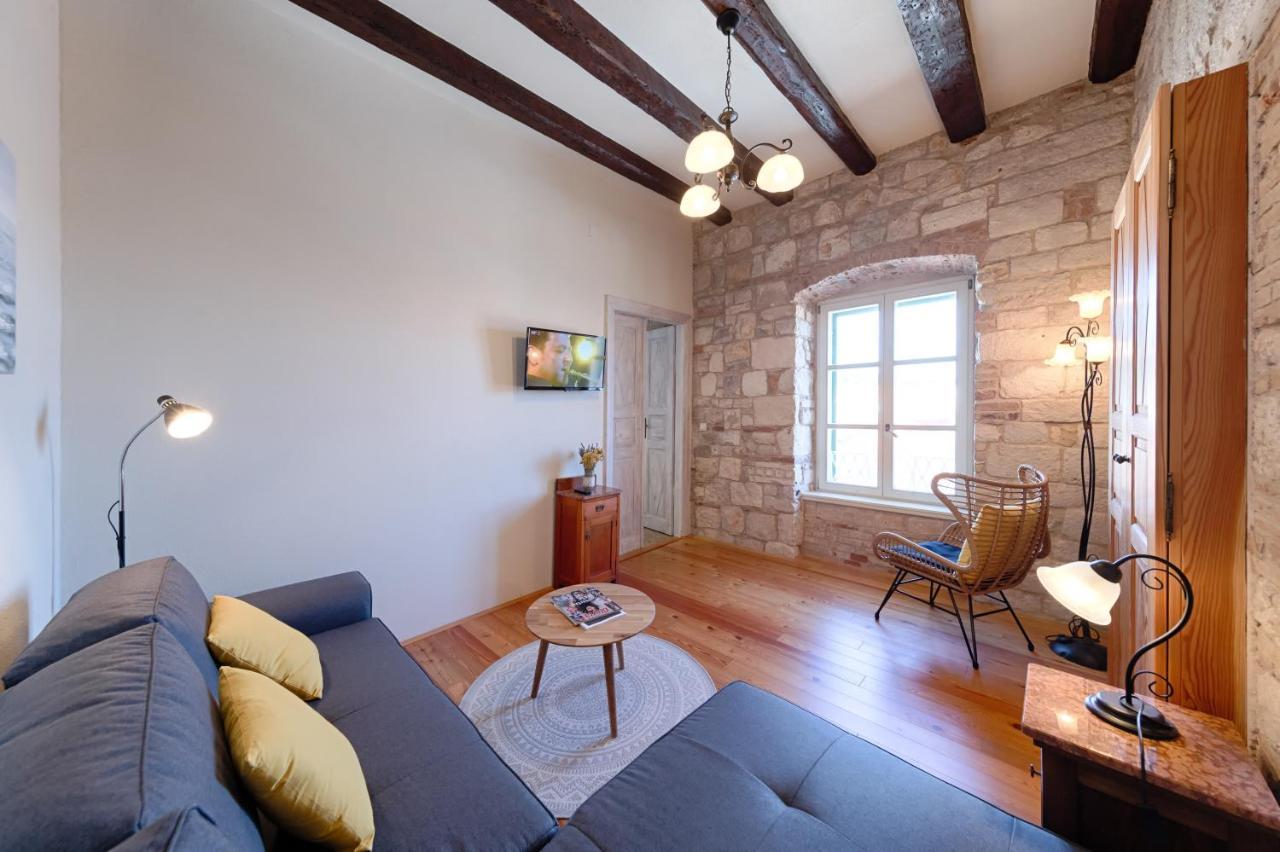 Apartment Lilly Vis Ngoại thất bức ảnh